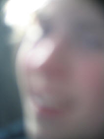 vage glimlach...