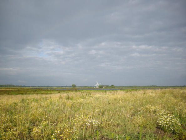 gezien vanuit de polder...
