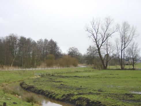er zitten inderdaad aardig wat bochten in het dijkje...