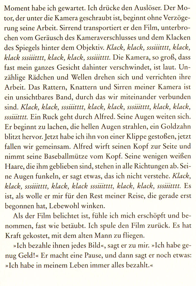 ...nuimmt seine baseballmutze vom kopf...