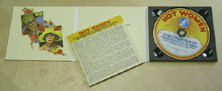 het hoesje van hot women opengeklapt