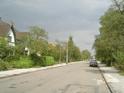 een gewone harense straat...