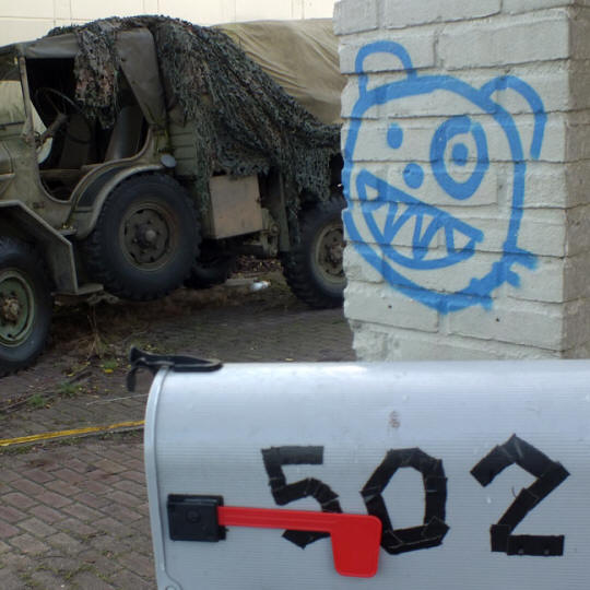 nummer 502, bij een krakershol in groningen...