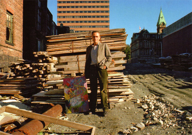 richter met schilderij