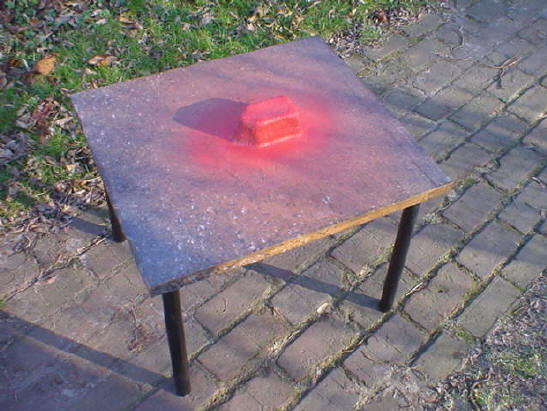 tafeltje, ongeveer 60 x 60 centimeter