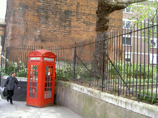 klassieke rode telefooncel