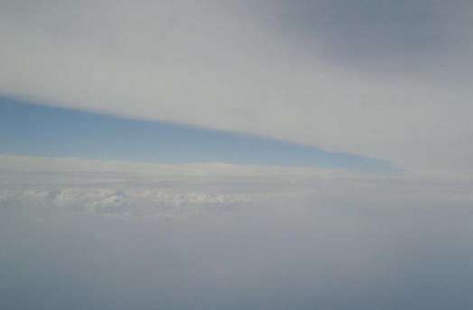 tussen de wolken