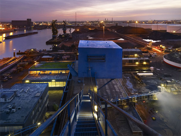 rotterdam in de schemering