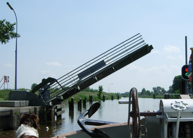 de sluis weer uit, groningen in...