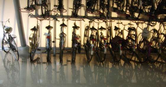 fietsenbegraafplaats...
