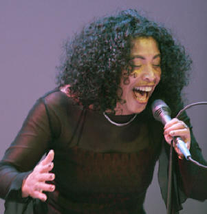 monica akihary