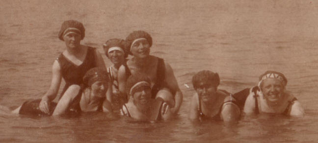 in ondiep water...