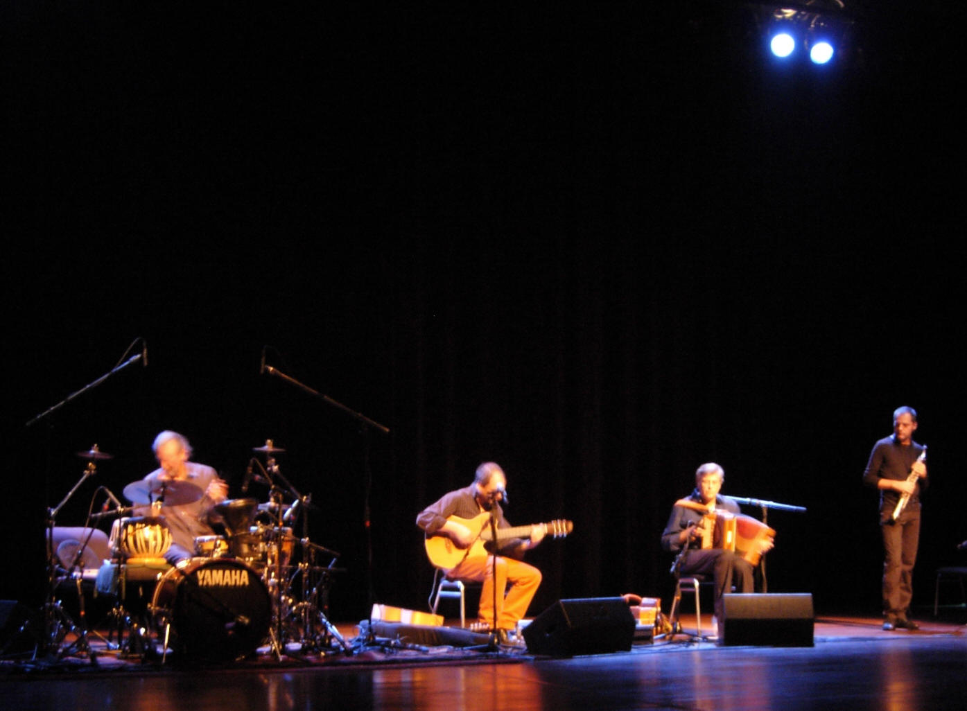 riccardo tesi en banditaliana live in de oosterpoort…