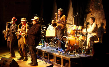 superband...