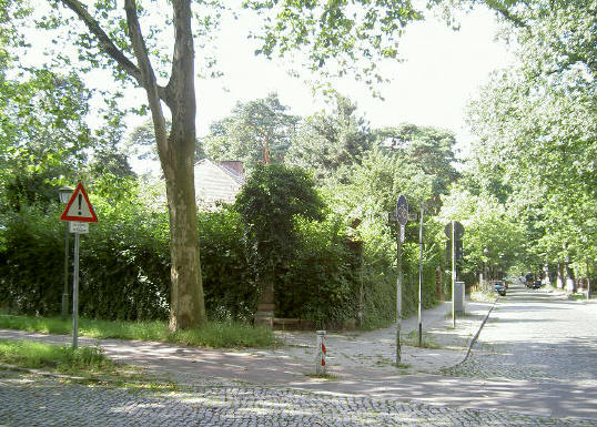 straat in een buitenwijk...