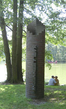 monument op de plek waar karl liebknecht is geëxecuteerd...