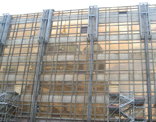 nieuwbouw naast de dom...