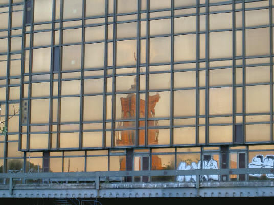 en in de weerspiegeling een stukje oud...