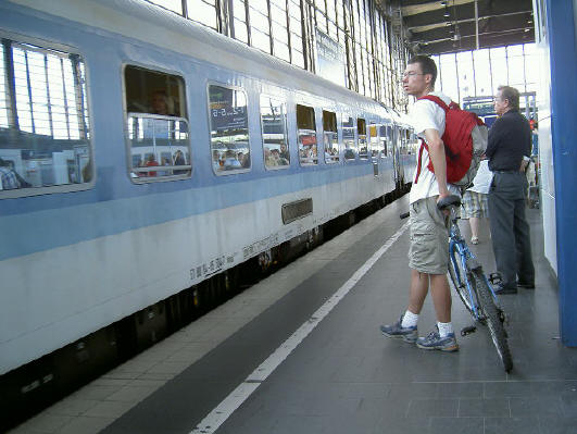 veel fietsers op het station