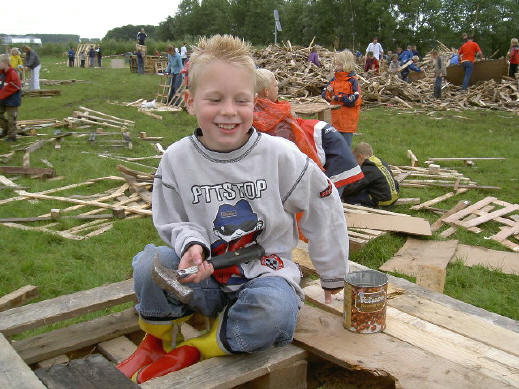 timmerman op dak...