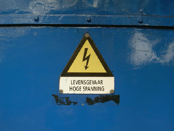 en dat op zo'n gewoon stenen huisje...