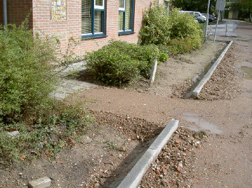 ingang van het appartementencomplex...