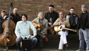 korthuis en band...