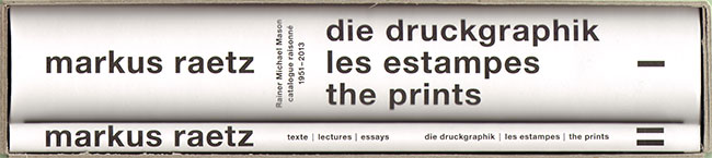 twee boeken in een doos