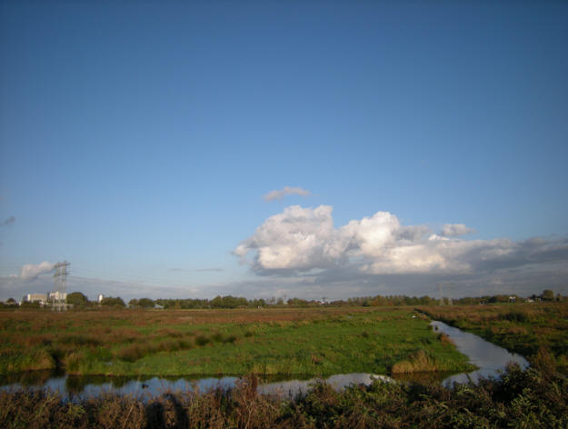 een lage wolkenlucht...