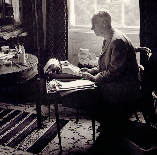 let op het gammele tafeltje van anthony powell...