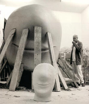snoeck in zijn atelier...