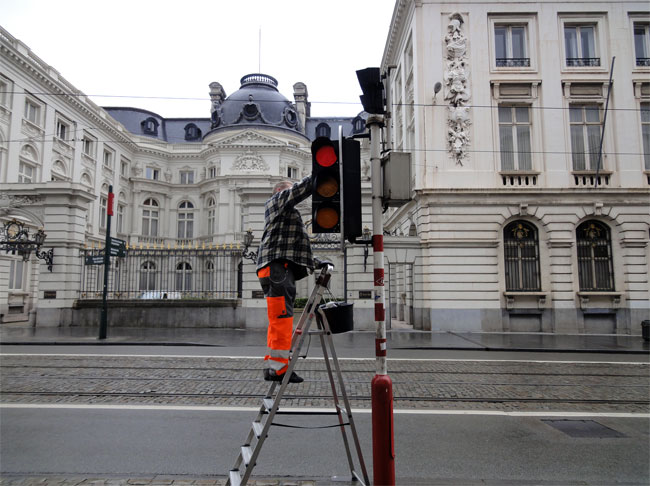 een opengeklapt stoplicht