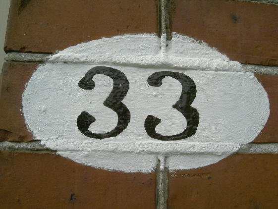 twee knullige drieën - 33...