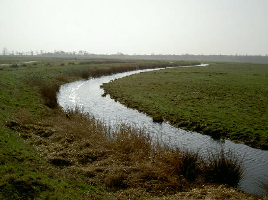 een van de bochtige sloten...
