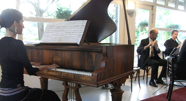 anja german, piano...
