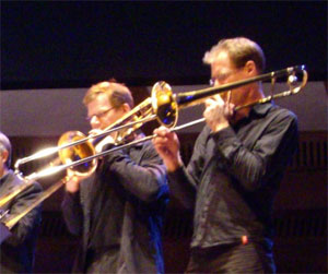 de twee trombonisten van de clazz band...