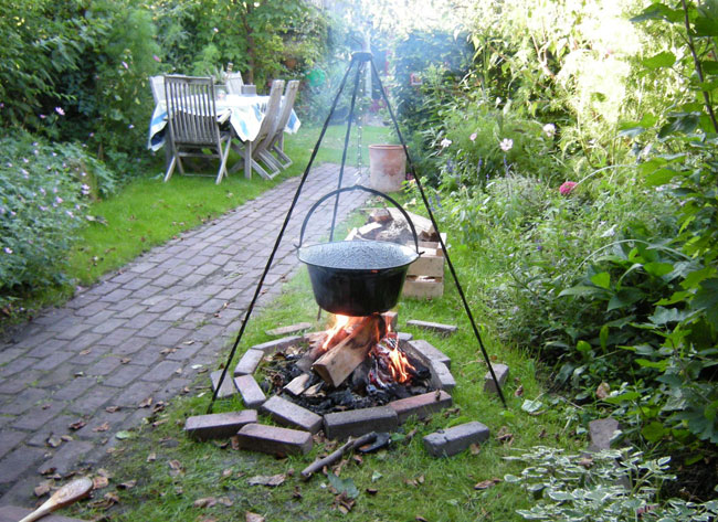 pruttelpot in de achtertuin