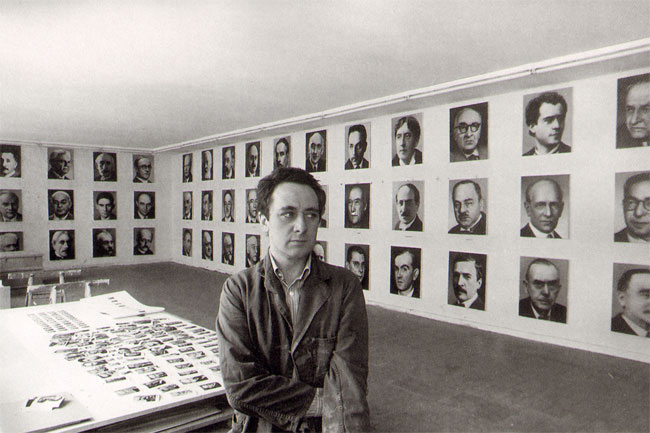 richter in zijn atelier