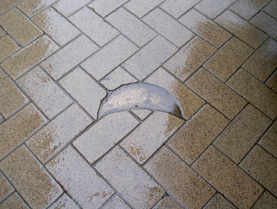 we volgen nog steeds de maan in de folkingestraat...