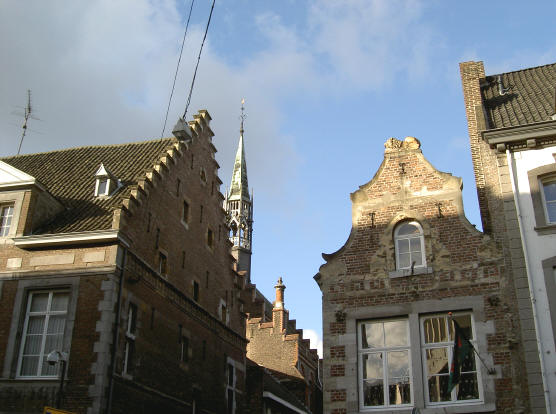 ingang van de capucijnerstraat in maastricht