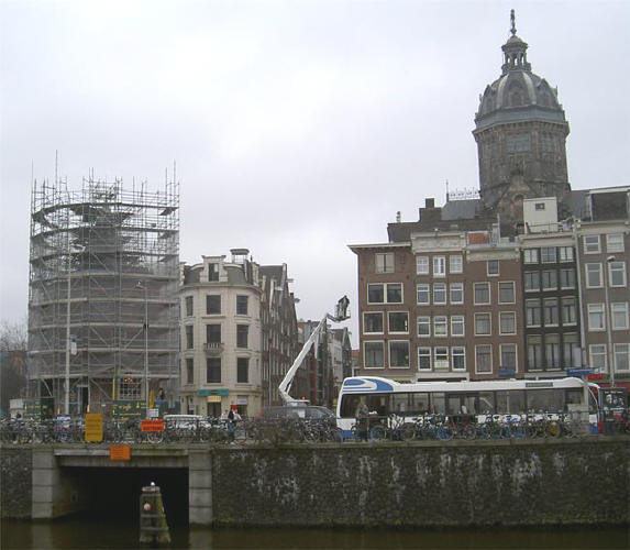 aan een amsterdamse gracht...