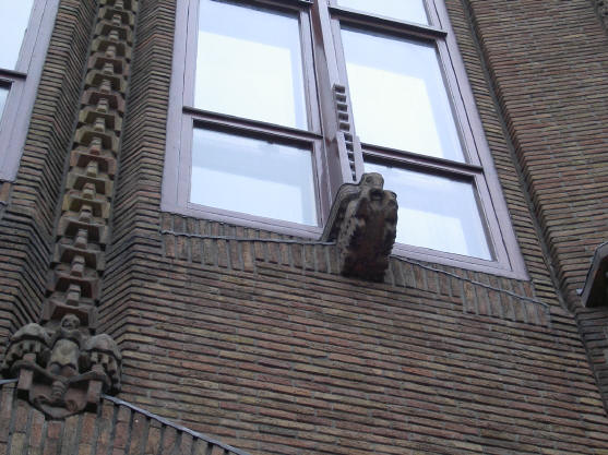 vooral alle details aan dit gebouw zijn prachtig...