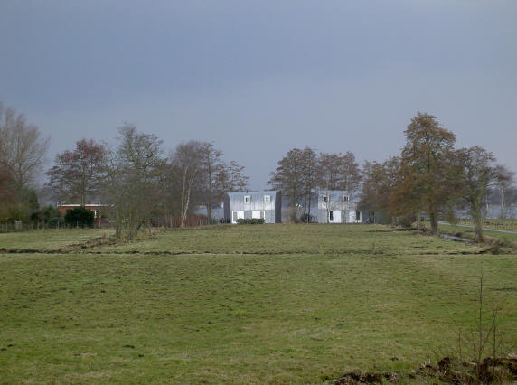 en zeer moderne huizen...