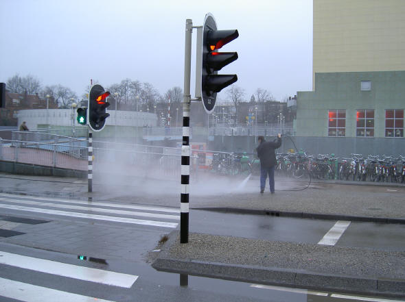schoonmaker aan het werk...