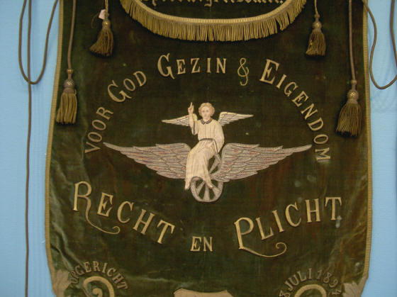 voor god, gezin en... eigendom!...