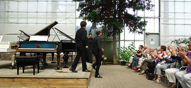 vier pianisten...