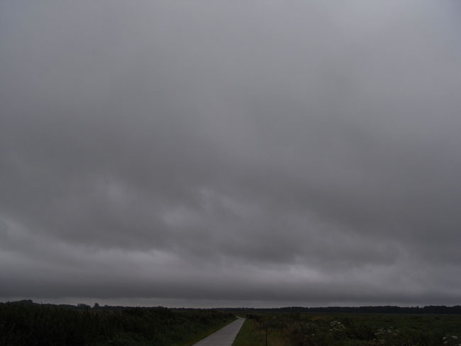 donkere lucht, augustus 2010...