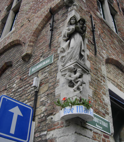 en de pijl wijst recht naar boven...