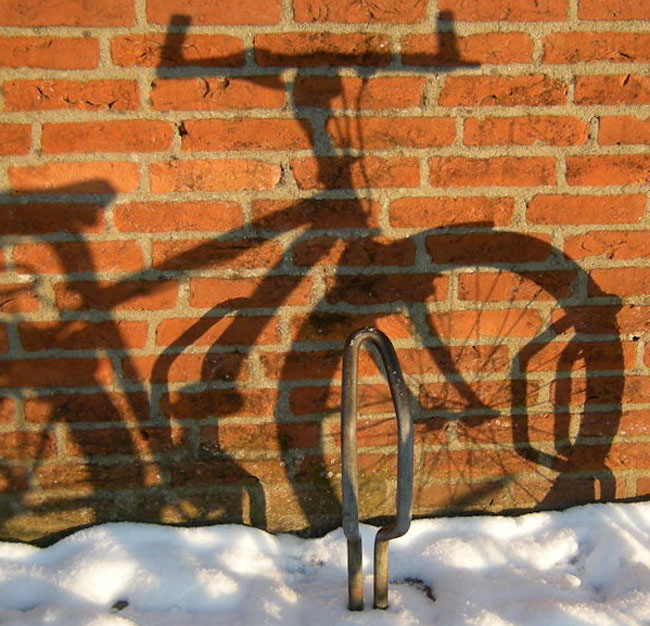 met schaduw van fiets...