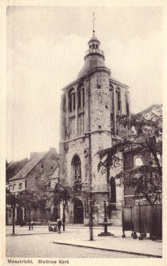 mathiaskerk met urinoir...